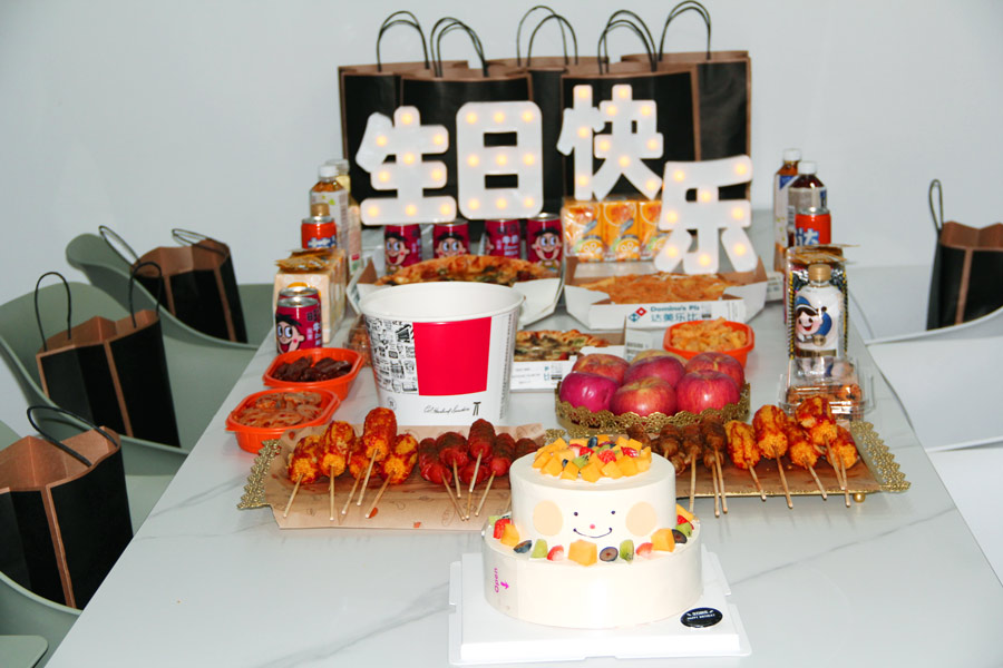 Christmas meets birthday party