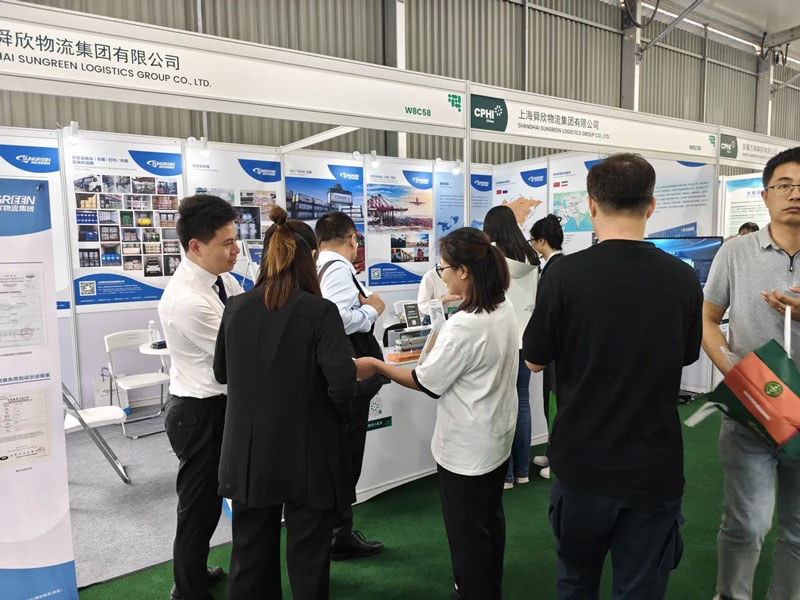 Sungreen Logistics booth visitor2