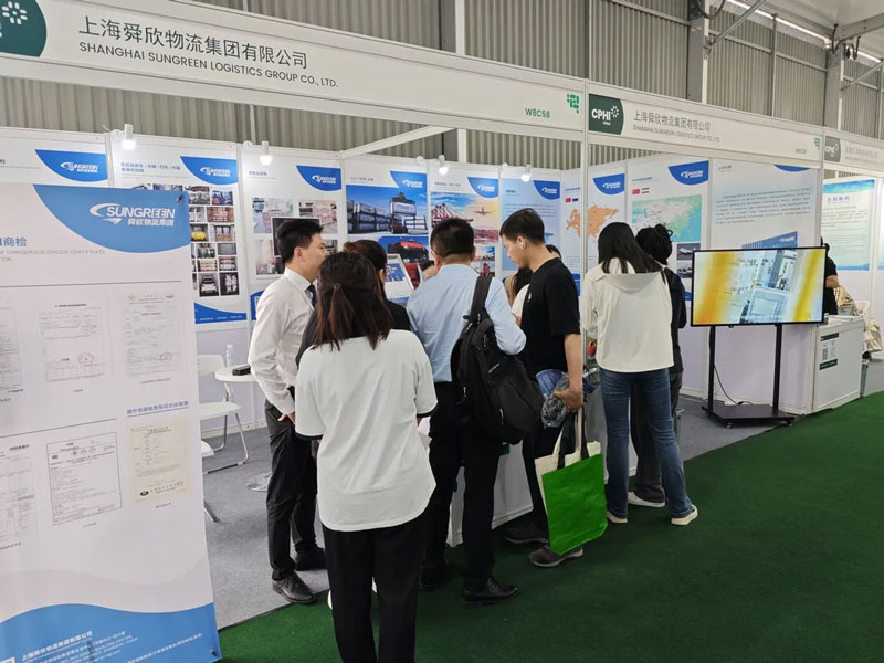Sungreen Logistics booth visitor3