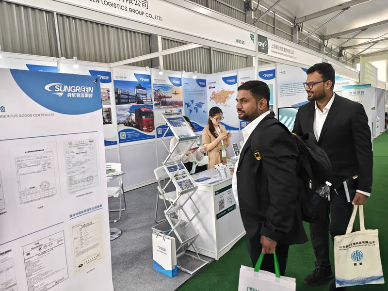 Sungreen Logistics booth visitor4