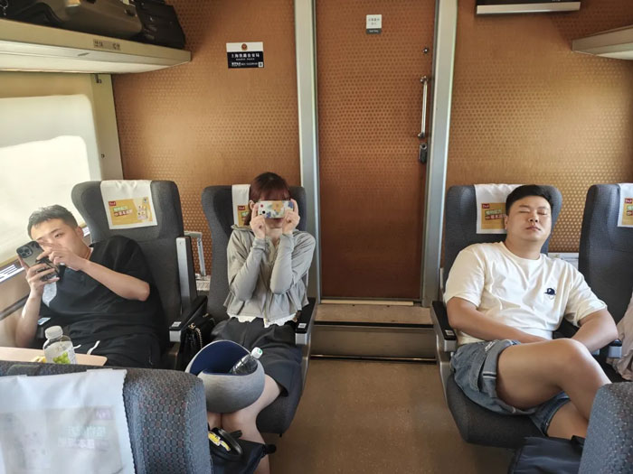 The drip on the train 5