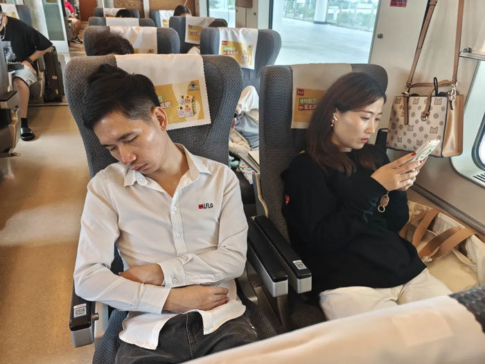 The drip on the train 6