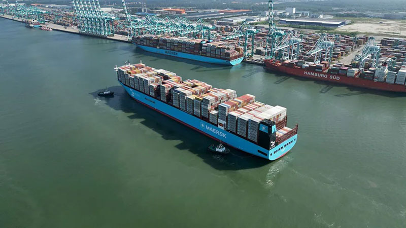 Maersk plans to add 60 ships