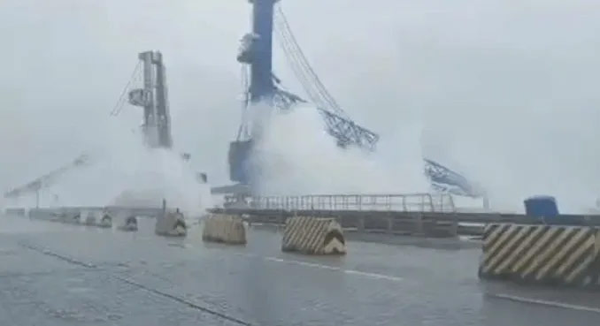 Mundra Port is heavily congested