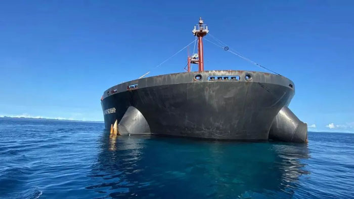 The INDIAN PARTNERSHIP ran aground