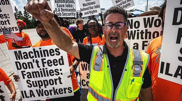 Strike ends at East American docks