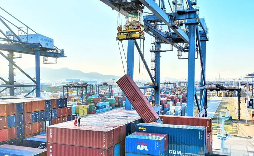 A container ship was hit by bad weather and several containers fell into the water