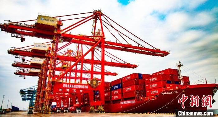 The first U.S.-West shipping express line in the north of China made its maiden voyage