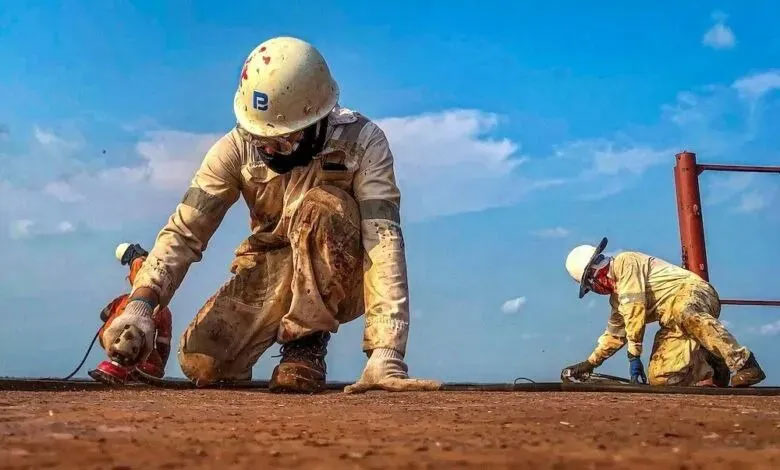 There will be a global shortage of 90,000 crew members