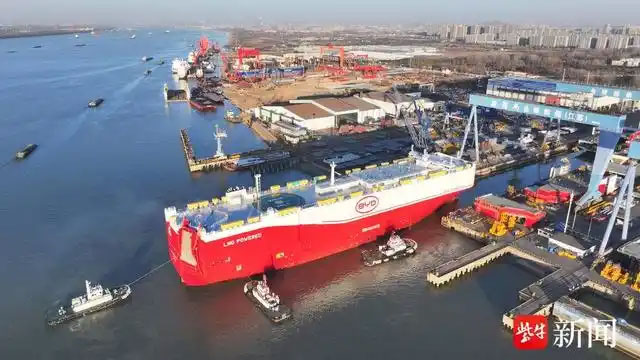 The world's largest ro-ro vehicle 