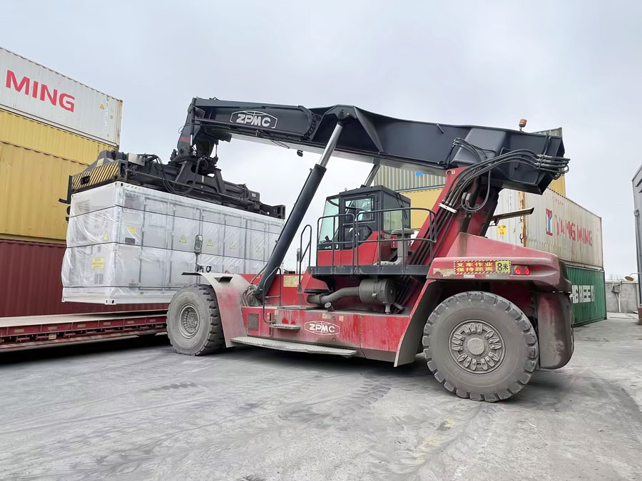 Storage tank transportation