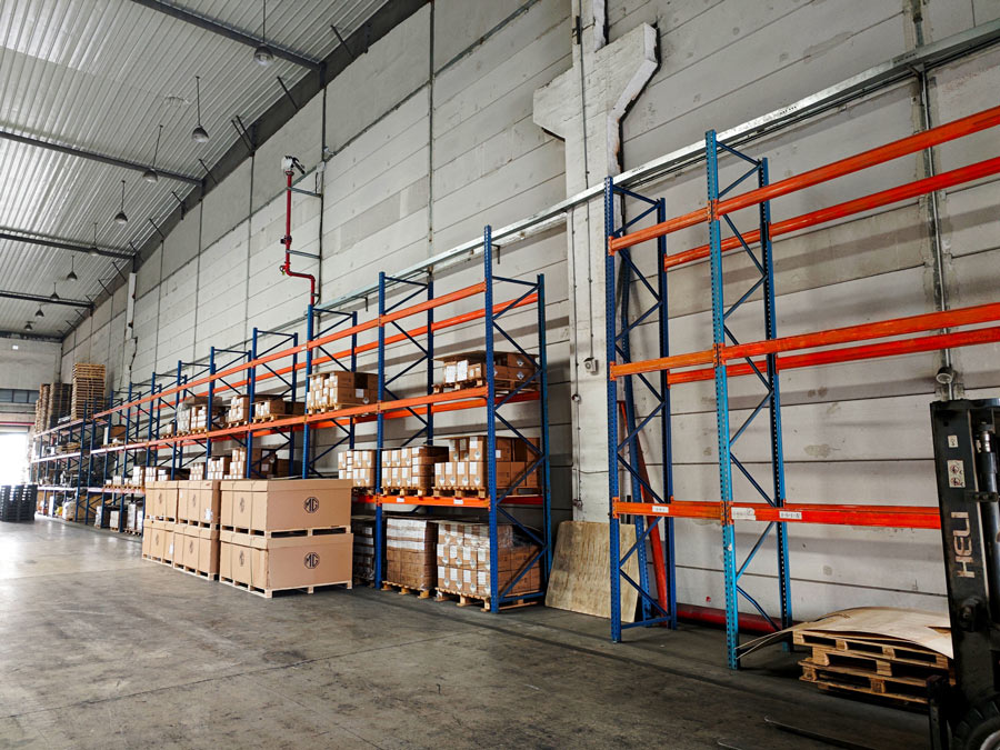 Warehouse environment5