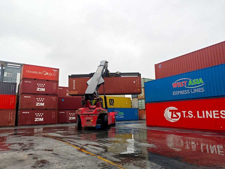 Warehouse environment2