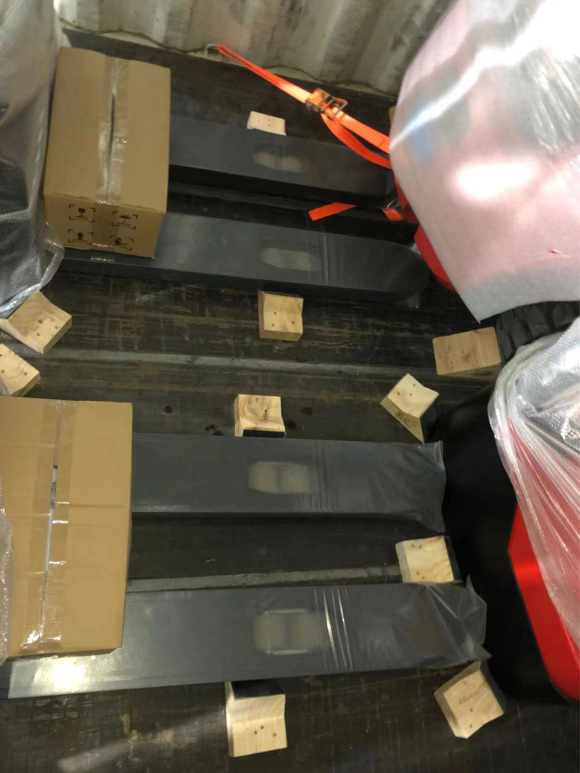 上海锂电池叉车出口货代公司